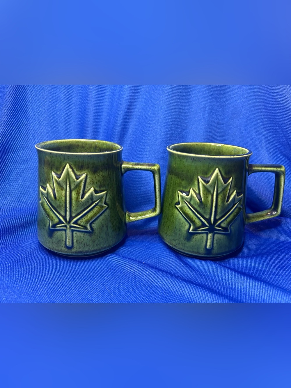 Vintage Holkham England Nova Scotia Maple Leaf Green Ceramic Mugs Set of 2